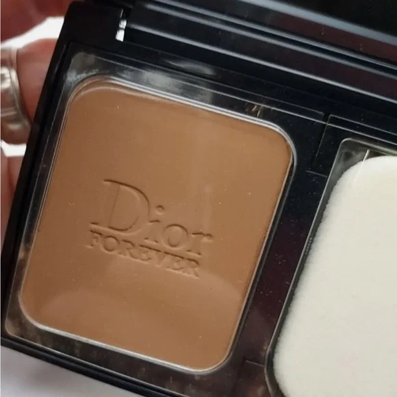 DIOR DiorSkin Forever Extreme Control CompactFoundation Makeup 070